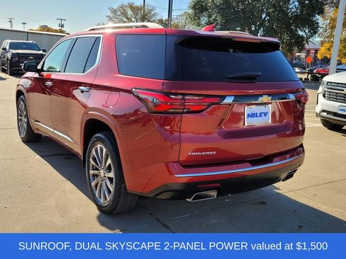 Used 2022 Chevrolet Traverse Premier image 3