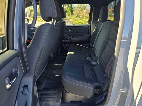 Used 2023 Nissan Frontier PRO-4X w/ Technology Package image 16