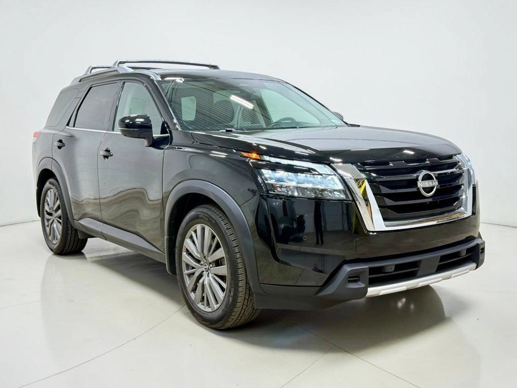 Used 2023 Nissan Pathfinder SL w/ SL Premium Package AWD/4WD image 11
