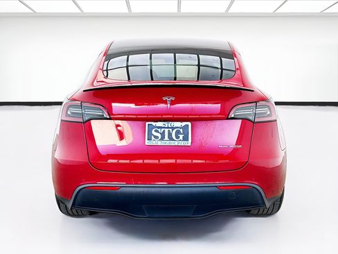 Used 2022 Tesla Model Y Performance AWD/4WD image 5