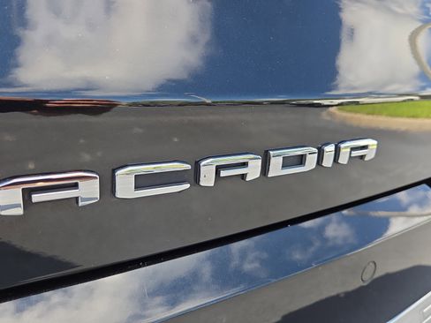 Used 2021 GMC Acadia Denali w/ Denali Technology Package image 18