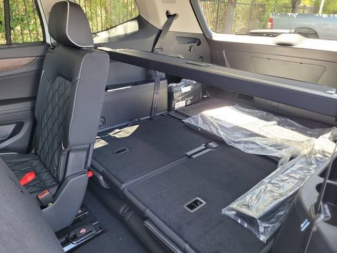 New 2025 Volkswagen Atlas SEL Premium R-Line AWD/4WD image 13