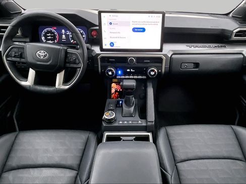 Used 2024 Toyota Tacoma TRD Off-Road w/ TRD Off Road Premium Package AWD/4WD image 15