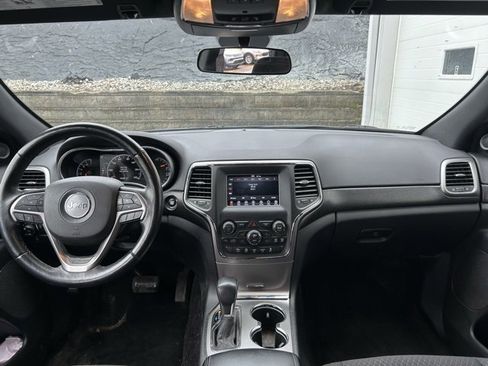 Certified 2018 Jeep Grand Cherokee Laredo image 10