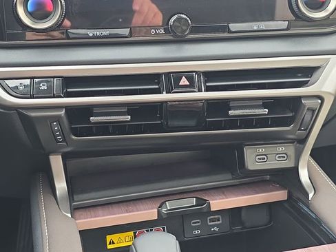 Used 2025 Lexus RX 350 AWD w/ Convenience Package image 23