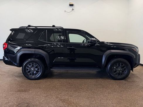 Used 2025 Toyota 4Runner SR5 AWD/4WD image 8