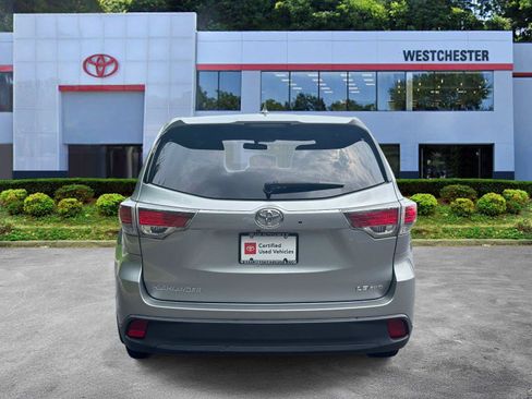 Used 2016 Toyota Highlander Plus AWD/4WD image 6