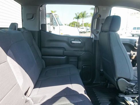 Used 2020 Chevrolet Silverado 1500 LT w/ Convenience Package AWD/4WD image 15