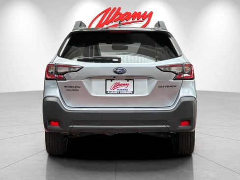 Used 2025 Subaru Outback Onyx Edition AWD/4WD image 5