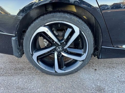 Used 2022 Honda Accord Sport image 3