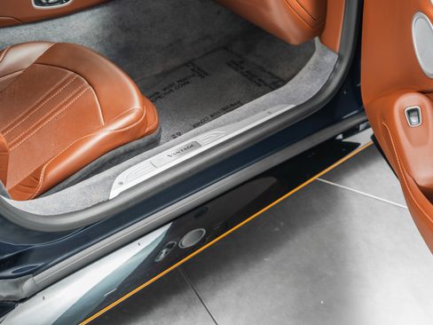 Used 2020 Aston Martin V8 Vantage Coupe RWD image 30