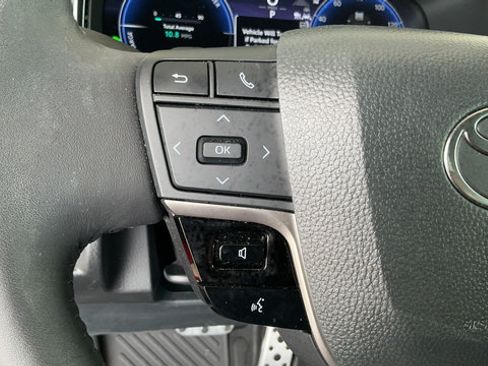 Used 2026 Toyota Camry XSE FWD image 12