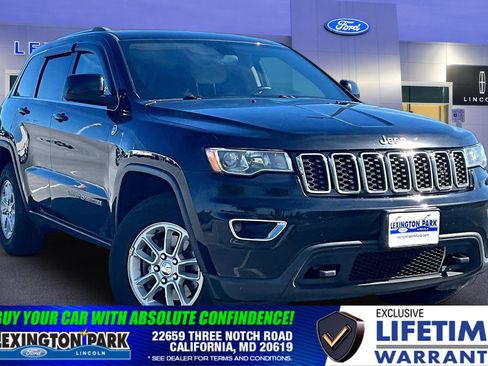 Used 2018 Jeep Grand Cherokee Laredo AWD/4WD image 1