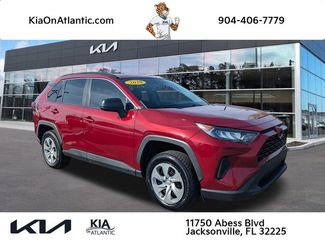 Used 2020 Toyota RAV4 LE FWD video 1