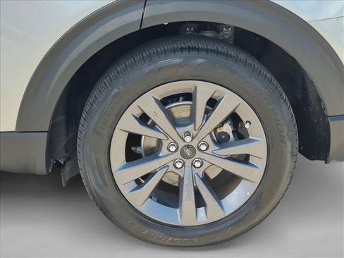 Used 2023 Ford Explorer XLT w/ Equipment Group 202A RWD image 22