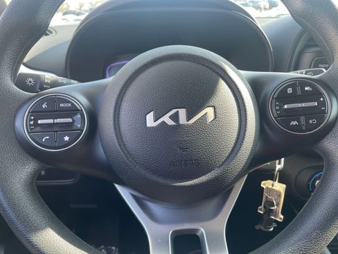 Used 2025 Kia Soul LX w/ LX Technology Package image 25