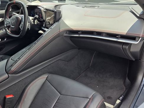Used 2021 Chevrolet Corvette Stingray Premium Cpe w/ Z51 Performance Package RWD image 12