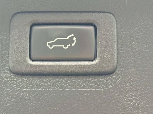 Used 2016 Subaru Outback 2.5i Limited AWD/4WD image 7