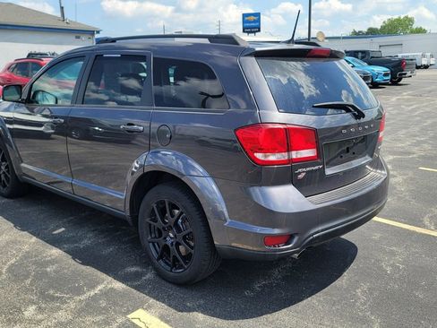 Used 2019 Dodge Journey GT w/ Blacktop Package AWD/4WD image 4