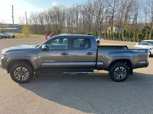 Used 2023 Toyota Tacoma TRD Sport AWD/4WD image 3