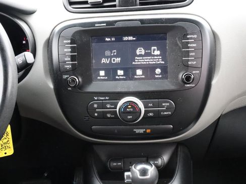 Used 2019 Kia Soul w/ Convenience Package image 10