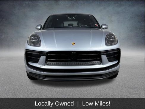 Used 2023 Porsche Macan w/ Premium Package Plus AWD/4WD image 2