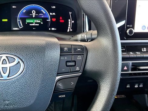 Used 2025 Toyota Camry LE FWD image 12