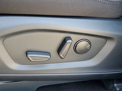 Certified 2024 Ford Explorer XLT AWD/4WD image 13