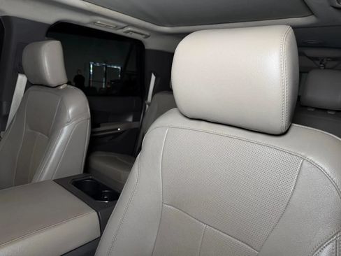 Used 2018 Ford Expedition Max XLT w/ Equipment Group 202A AWD/4WD image 32
