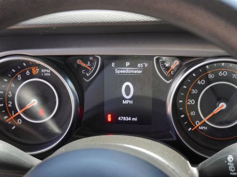 Used 2022 Jeep Wrangler Unlimited Sport AWD/4WD image 30