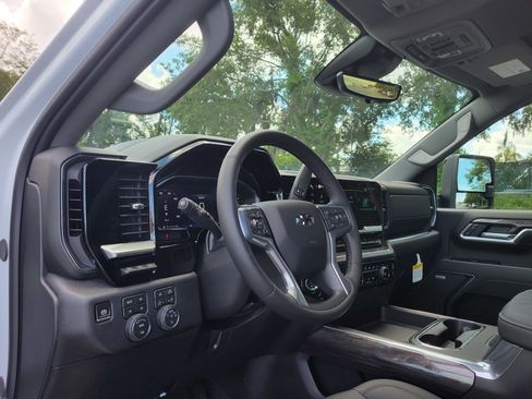 Used 2026 Chevrolet Silverado 2500 LTZ w/ LTZ Plus Package AWD/4WD image 37