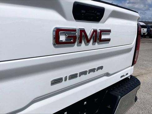 Used 2024 GMC Sierra 2500 SLE w/ SLE Value Package; AWD/4WD image 27