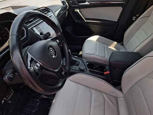 Used 2020 Volkswagen Tiguan SEL Premium R-Line AWD/4WD image 10