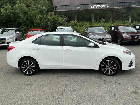 Used 2019 Toyota Corolla SE FWD image 5
