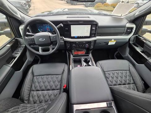 New 2026 Ford F250 XLT w/ XLT Premium Package AWD/4WD image 7