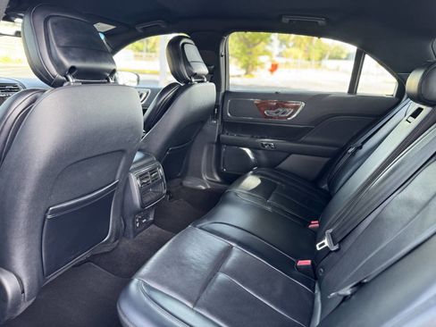 Used 2020 Lincoln Continental w/ Equipment Group 500A image 8