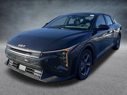 New 2025 Kia K4 LXS