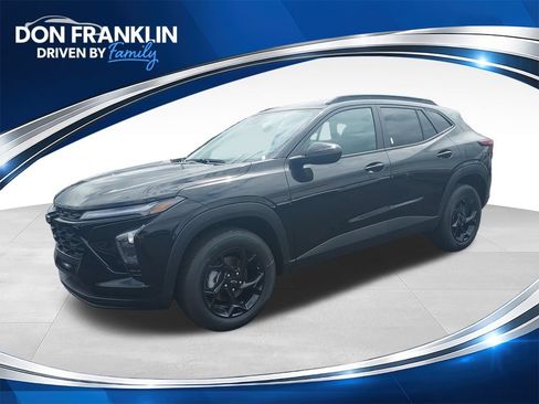 New 2026 Chevrolet Trax LT w/ Driver Confidence Package FWD image 1