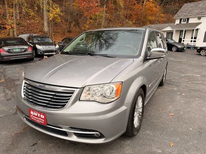 Used 2016 Chrysler Town & Country Limited