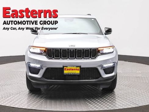 Used 2022 Jeep Grand Cherokee Limited 4xe w/ Luxury Tech Group II AWD/4WD image 2