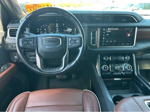 Used 2023 GMC Yukon Denali Ultimate AWD/4WD image 24