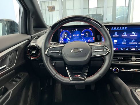 Certified 2024 Chevrolet Equinox EV RS image 17