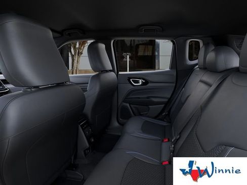New 2026 Jeep Compass Latitude AWD/4WD image 27