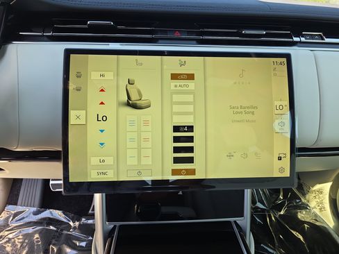 New 2026 Land Rover Range Rover SE AWD/4WD image 22