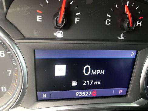 Used 2020 Chevrolet Traverse LT w/ LT Premium Package image 21