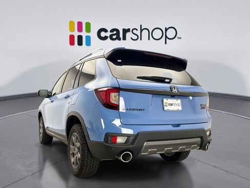 Used 2024 Honda Passport TrailSport image 3