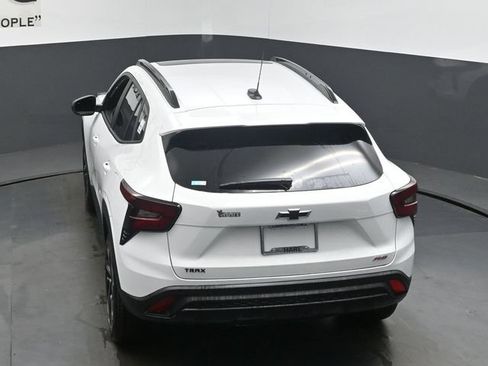 New 2026 Chevrolet Trax RS w/ Sunroof Package FWD image 35