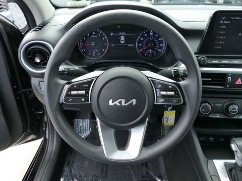 Used 2024 Kia Forte LXS w/ LXS Technology Package FWD image 15