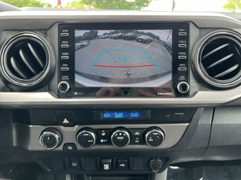 Used 2022 Toyota Tacoma SR5 AWD/4WD image 19