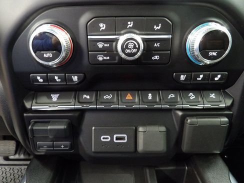 Used 2023 GMC Sierra 2500 AT4 w/ AT4 Preferred Package image 56